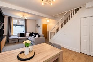 Lounge/Diner- click for photo gallery